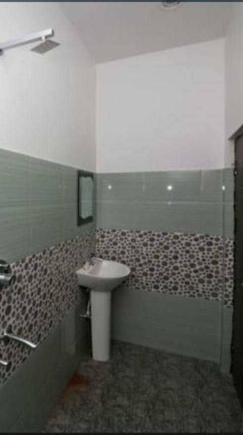 Mannat Rooms Allāhābād Junction Екстериор снимка